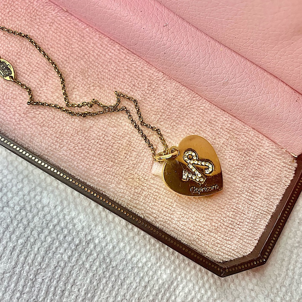 Juicy couture Capricorn necklace